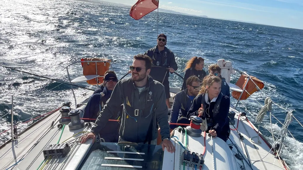 Équipage en navigation lors d’une sortie en mer